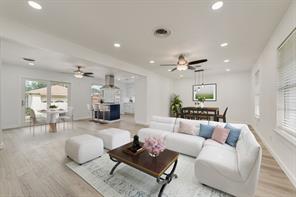 9107 Lindaro Lane - Photo 1
