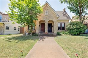 2542 Gladstone Drive - Photo 1