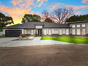 18508 Hickory Circle - Photo 1