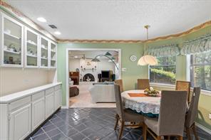 833 Kingston Drive - Photo 12