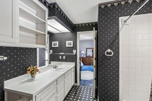 833 Kingston Drive - Photo 16
