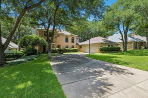 833 Kingston Drive - Photo 2