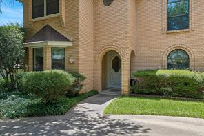 833 Kingston Drive - Photo 3