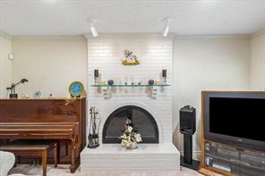 833 Kingston Drive - Photo 7
