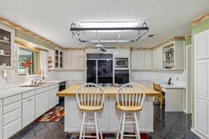 833 Kingston Drive - Photo 9