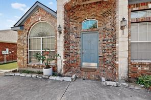 2201 Trickling Creek Drive - Photo 3