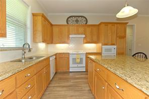 318 E 4th Street - Photo 12