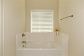318 E 4th Street - Photo 18
