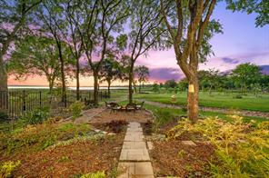 1518 Shoreline Drive - Photo 10