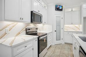 208 Driftwood Drive - Photo 16