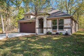 208 Driftwood Drive - Photo 2