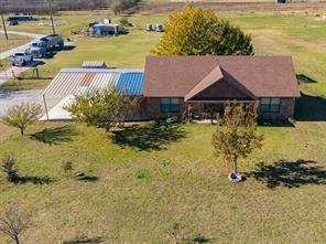 792 County Road 4213 - Photo 3