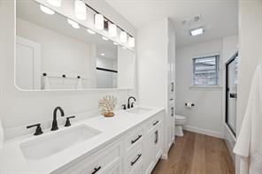 208 E 7th Street - Photo 15