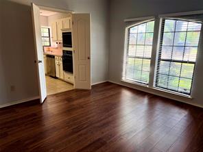 1712 Colonial Court - Photo 3
