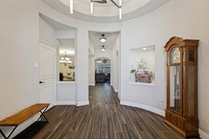 1718 Sandalwood Lane - Photo 4
