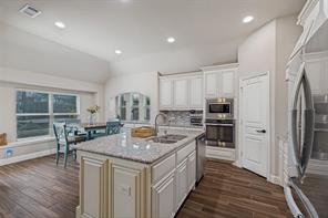 1718 Sandalwood Lane - Photo 7