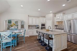 1718 Sandalwood Lane - Photo 8