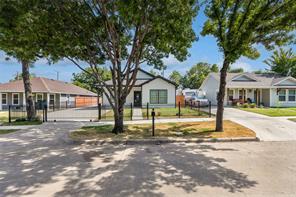 1404 E Cannon Street - Photo 1