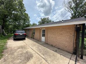 400 E Shady Grove Road - Photo 3