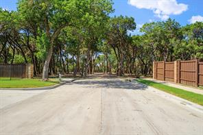 600 W Fm 1382 - Photo 1