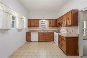 648 N Belknap Street - Photo 9