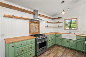 8412 County Road 4084 - Photo 3