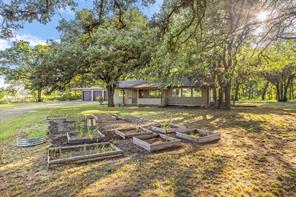 8412 County Road 4084 - Photo 38