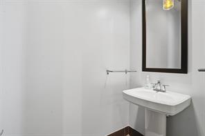 2600 W 7th Street - Photo 11