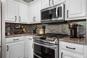 5208 Yacht Club Drive - Photo 14