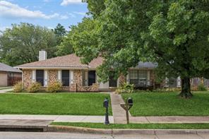 118 E Denton Drive - Photo 1