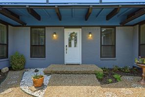 1613 Iroquois Drive - Photo 1