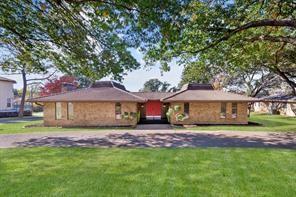1921 Briarwood Drive - Photo 1