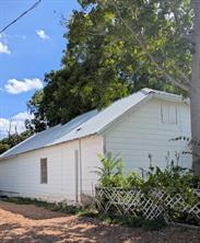 102 E Oak Avenue - Photo 4
