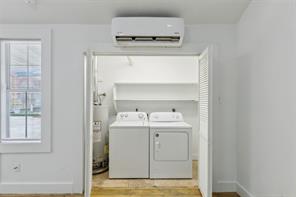 820 W 10th Street - Photo 8