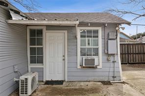 820 W 10th Street - Photo 9
