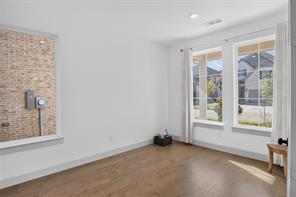 213 Scottish Way - Photo 11