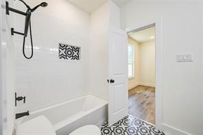 4418 Myrtle - Photo 8