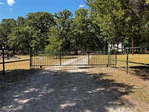 6070 County Road 4068 - Photo 2