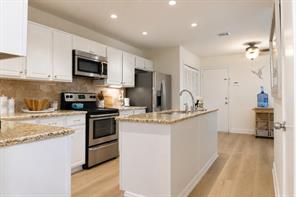 8909 Briarwood Drive - Photo 3