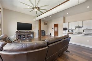 2502 Live Oak Street - Photo 2