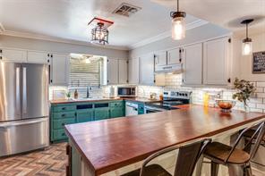 240 Smith Street - Photo 11