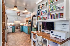 240 Smith Street - Photo 12