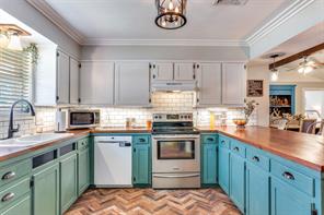 240 Smith Street - Photo 16