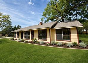 210 W Houston Street - Photo 1