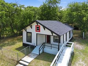 910 Loney Street - Photo 1