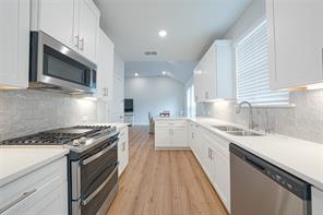 11439 Chepstow Crescent Court - Photo 14