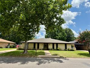 3005 Anthony Drive - Photo 2