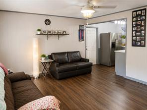 409 Poe Street - Photo 2