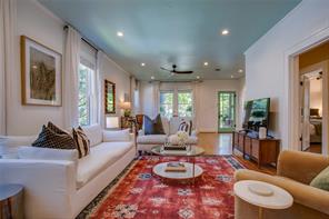 623 N Montclair Avenue - Photo 11