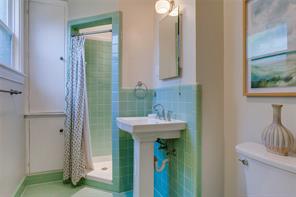 623 N Montclair Avenue - Photo 23
